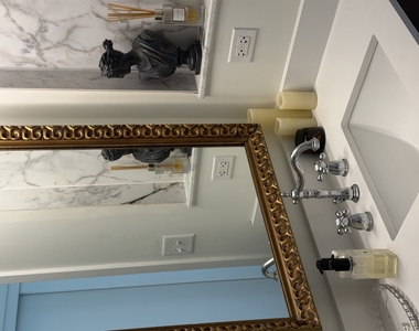 1 E 8th Street - Photo Thumbnail 26