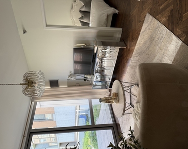 1 E 8th Street - Photo Thumbnail 24