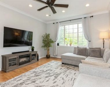 1812 Whirlaway Court - Photo Thumbnail 1