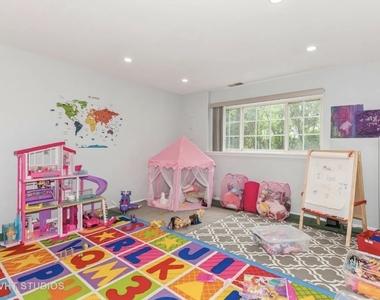 1812 Whirlaway Court - Photo Thumbnail 15