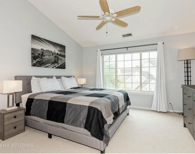 1812 Whirlaway Court - Photo Thumbnail 9
