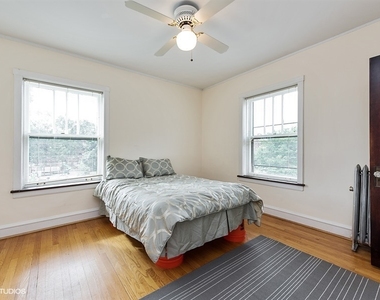 545 Hinman Avenue - Photo Thumbnail 6