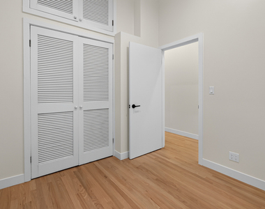 2132 W Potomac Avenue - Photo Thumbnail 13