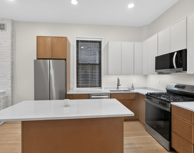 2132 W Potomac Avenue - Photo Thumbnail 4