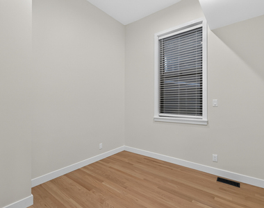 2132 W Potomac Avenue - Photo Thumbnail 11