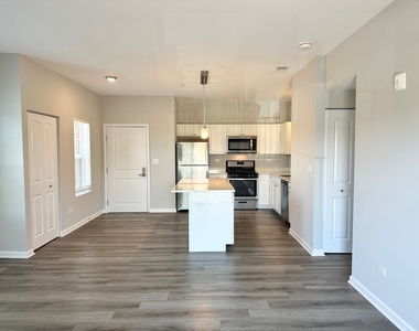 301 N Madison Street - Photo Thumbnail 6