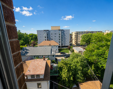 336 Lathrop Avenue - Photo Thumbnail 28