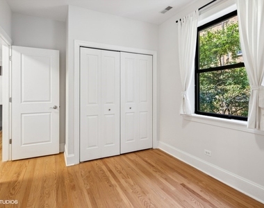 7635 N Greenview Avenue - Photo Thumbnail 11