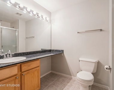14 N Sangamon Street - Photo Thumbnail 9