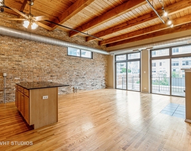14 N Sangamon Street - Photo Thumbnail 1