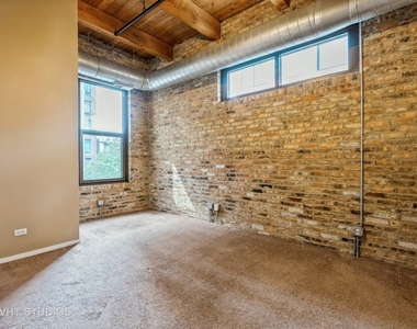 14 N Sangamon Street - Photo Thumbnail 8