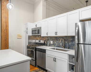 1525 S Michigan Avenue - Photo Thumbnail 5