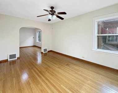 5244 W Altgeld Street - Photo Thumbnail 1