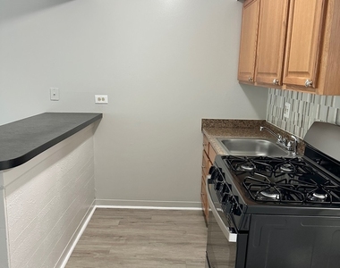 1940 Mark Avenue - Photo Thumbnail 4