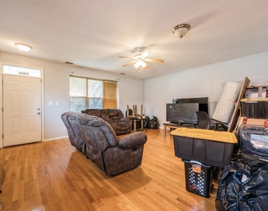 2030 W Warren Boulevard - Photo Thumbnail 3