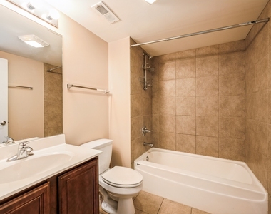 2030 W Warren Boulevard - Photo Thumbnail 10