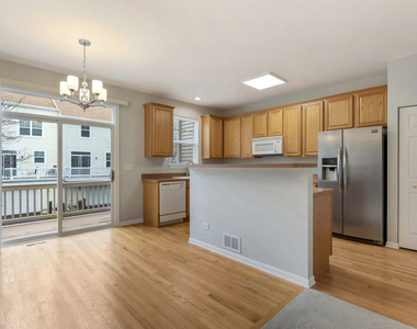 5546 Cambridge Way - Photo Thumbnail 7