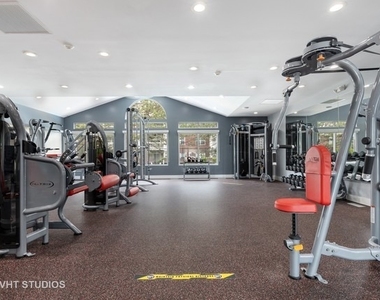 99 Kensington Circle - Photo Thumbnail 27