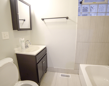 1322 W 18th Place - Photo Thumbnail 5