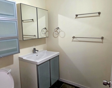 1417 Lake Avenue - Photo Thumbnail 9