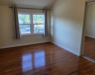 1417 Lake Avenue - Photo Thumbnail 7