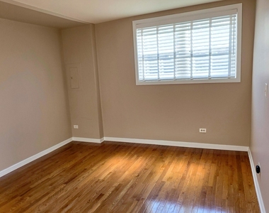 1417 Lake Avenue - Photo Thumbnail 2