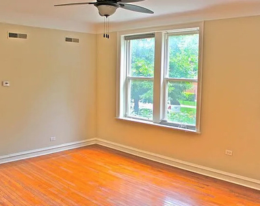 903 W Sunnyside Avenue - Photo Thumbnail 3