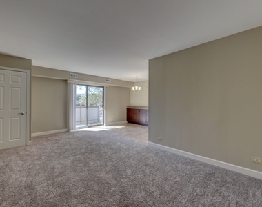 1460 Fairlane Drive - Photo Thumbnail 2