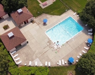 1460 Fairlane Drive - Photo Thumbnail 12