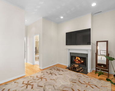 2112 N Dayton Street - Photo Thumbnail 20