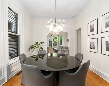 2112 N Dayton Street - Photo Thumbnail 9