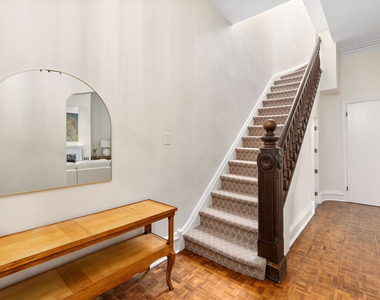 2112 N Dayton Street - Photo Thumbnail 3