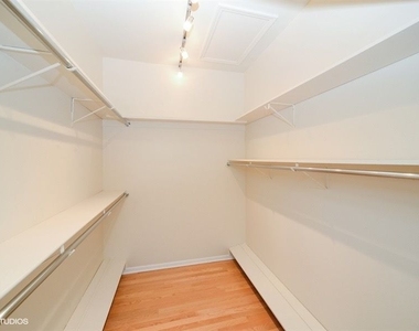 2112 N Dayton Street - Photo Thumbnail 21