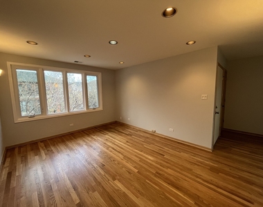 449 W 37th Street - Photo Thumbnail 2