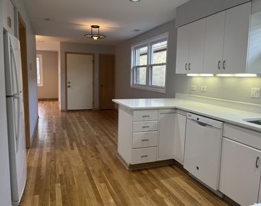 449 W 37th Street - Photo Thumbnail 10
