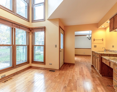 1551 Crowfoot Circle N - Photo Thumbnail 11