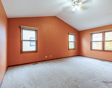 1551 Crowfoot Circle N - Photo Thumbnail 20