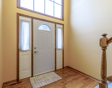 1551 Crowfoot Circle N - Photo Thumbnail 2