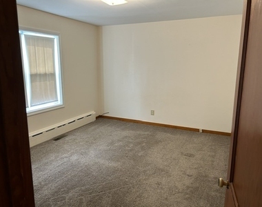 518 Bremer Street - Photo Thumbnail 8