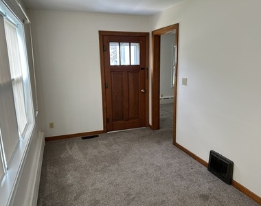 518 Bremer Street - Photo Thumbnail 2