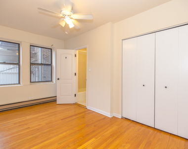 1504 N Dearborn Parkway - Photo Thumbnail 5