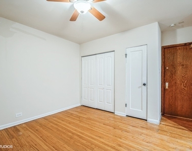 1504 N Dearborn Parkway - Photo Thumbnail 7