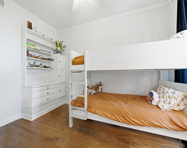 3742 N Janssen Avenue - Photo Thumbnail 6