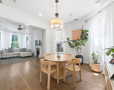 3742 N Janssen Avenue - Photo Thumbnail 3