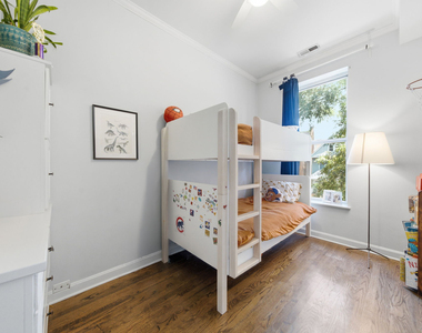3742 N Janssen Avenue - Photo Thumbnail 7