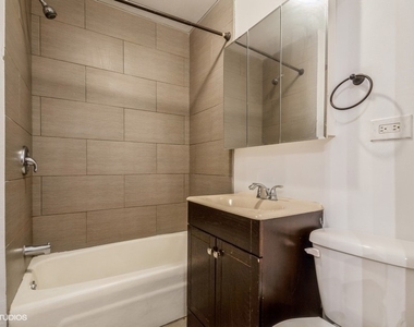 1504 N Dearborn Parkway - Photo Thumbnail 5