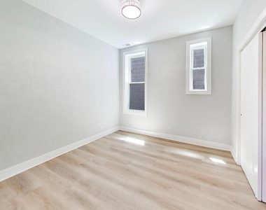 1821 S Fairfield Avenue - Photo Thumbnail 17