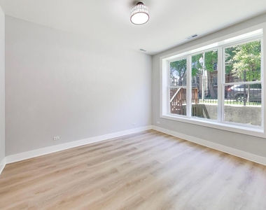 1821 S Fairfield Avenue - Photo Thumbnail 5