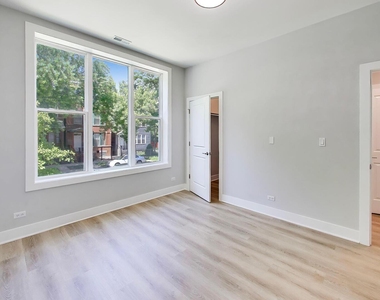 1821 S Fairfield Avenue - Photo Thumbnail 14