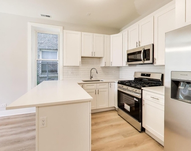 1821 S Fairfield Avenue - Photo Thumbnail 9